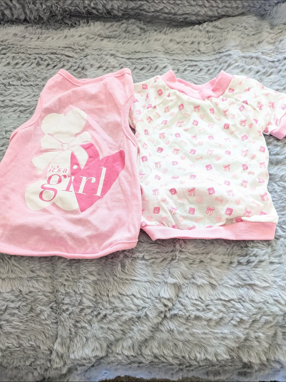 Pink Puppy 🐾 T-shirts - It's A Girl & Puppy Print Size Medium 2/$20